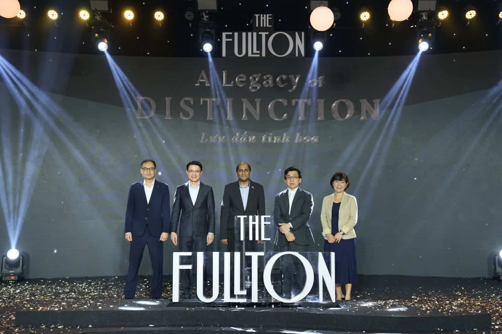 Khoảnh khắc khởi công dự án The Fullton, với sự hiện diện của Ngài Jaya Ratnam, Đại sứ Singapore tại Việt Nam (giữa).