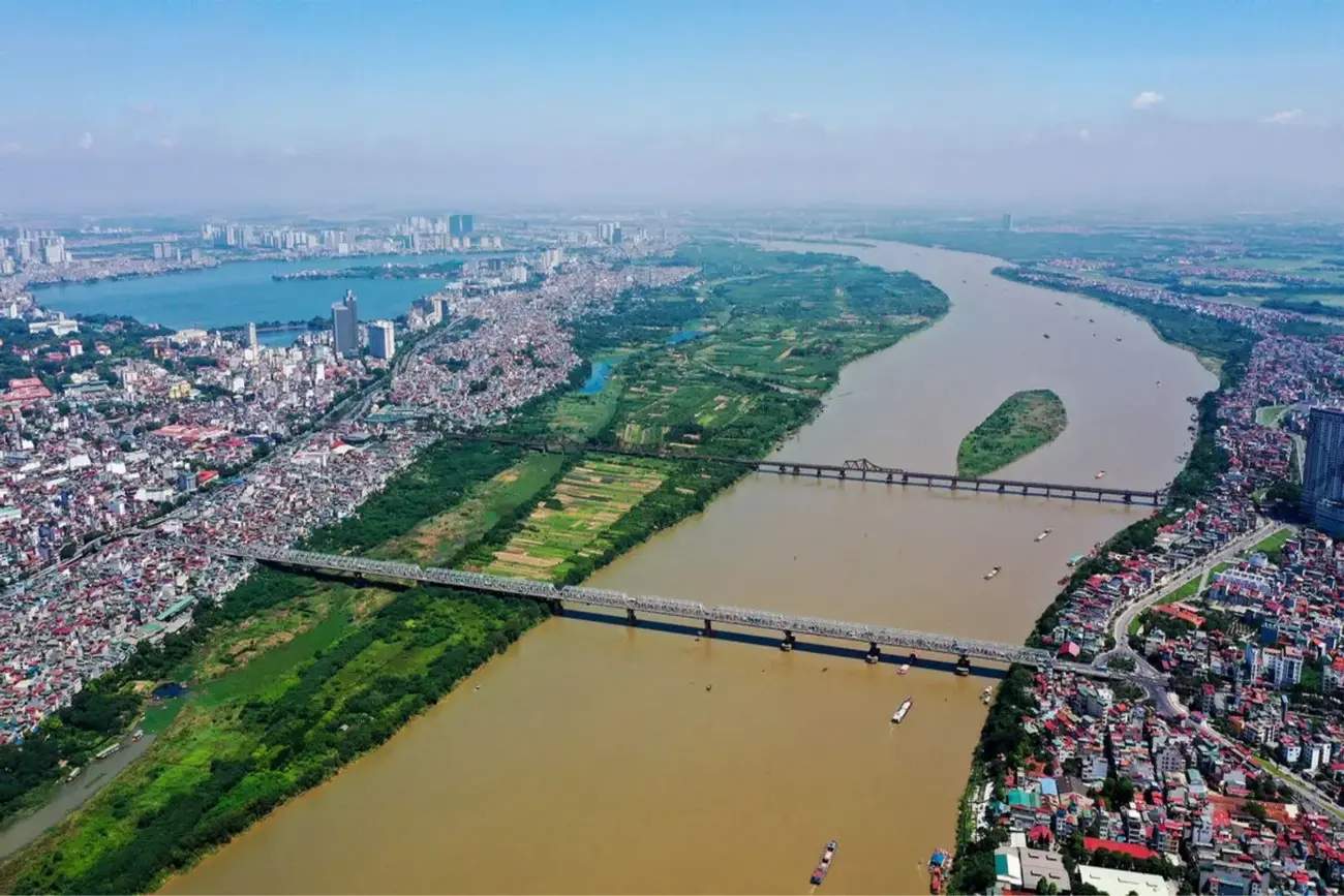 Cầu Long Biên và vùng phía Đông Hà Nội, tiềm năng phát triển bất động sản đáng chú ý.
