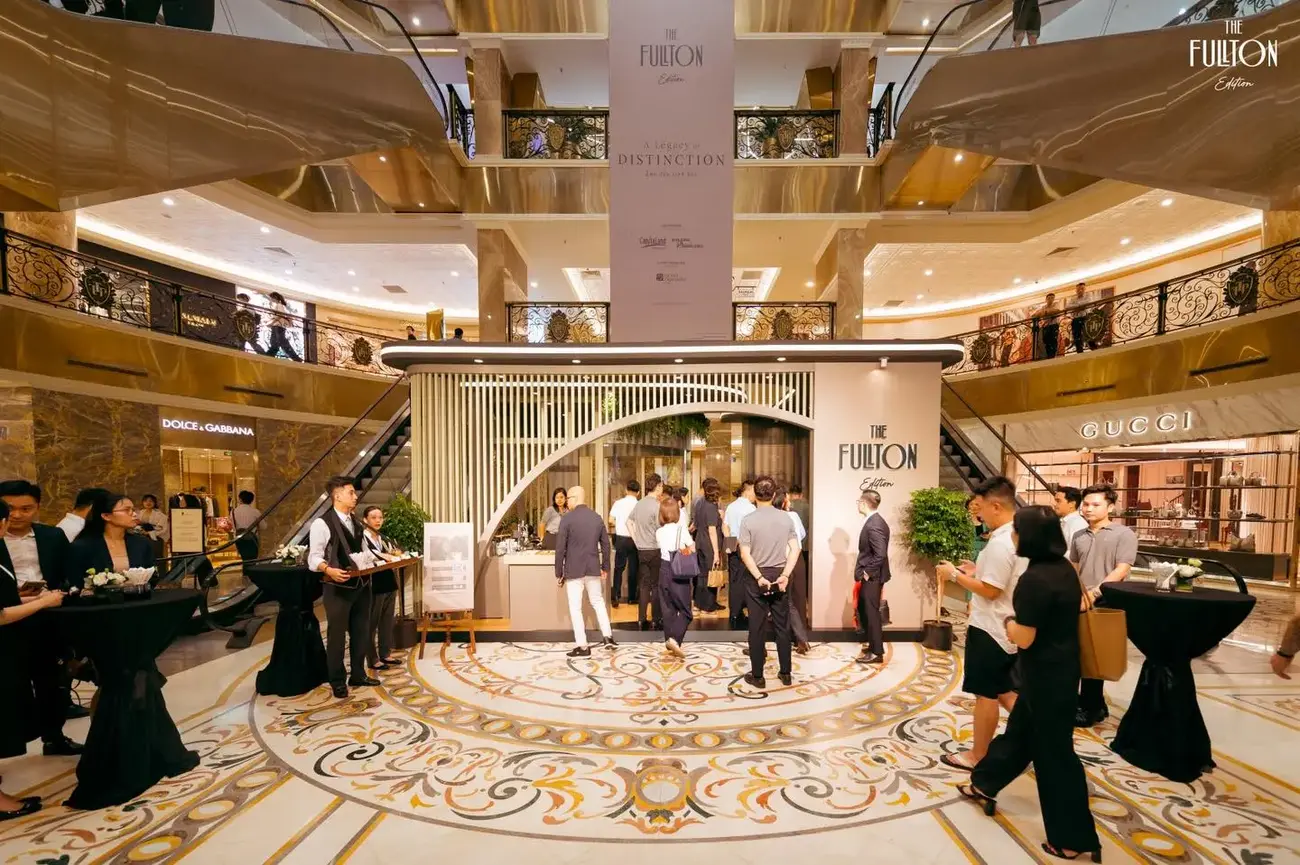 Khu lounge sang trọng với thiết kế hiện đại, là nơi gặp gỡ và thư giãn riêng tư cho cư dân cao cấp.