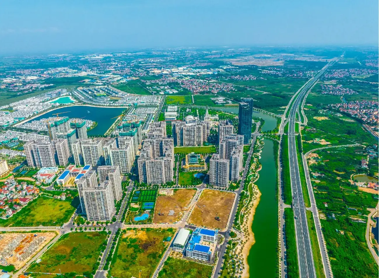 Khu vực phía Đông Hà Nội đang trở thành trung tâm phát triển đô thị và công nghiệp với nhiều dự án lớn.