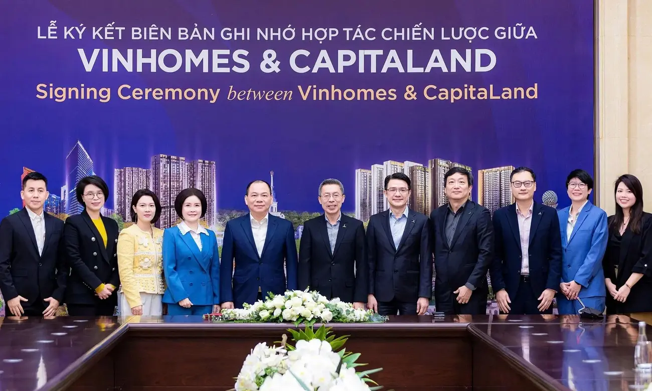 Lễ ký kết hợp tác chiến lược giữa Vinhomes và CapitaLand, đánh dấu bước tiến lớn trong phát triển bất động sản cao cấp.